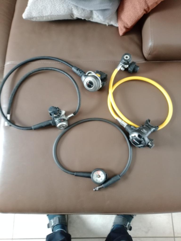 Set détendeur haut de gamme Mares MRT 22 Abyss et MR52 ADJ, Enlèvement ou Envoi