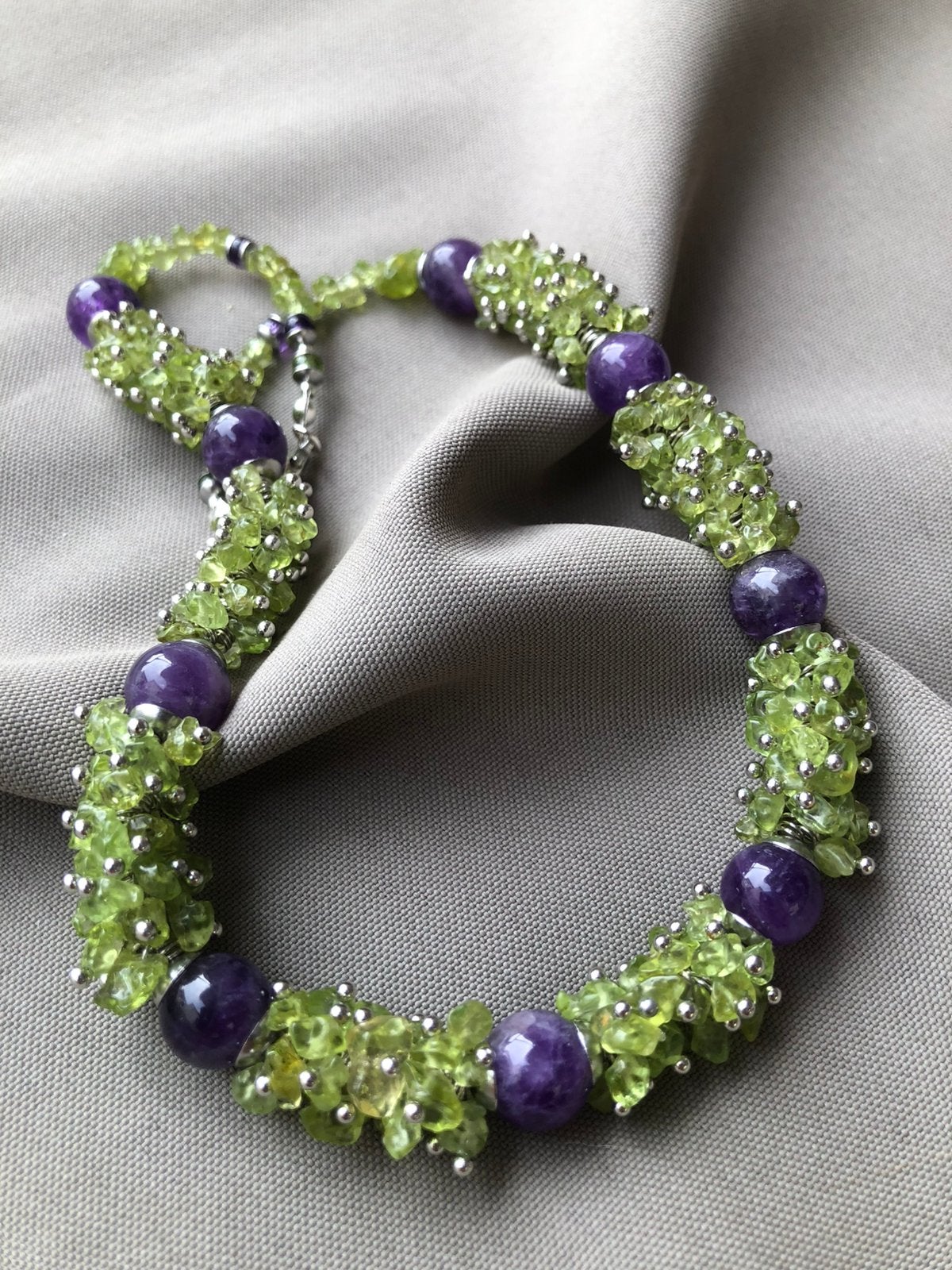 Collier en peridot et améthyste, Enlèvement ou Envoi, Comme neuf