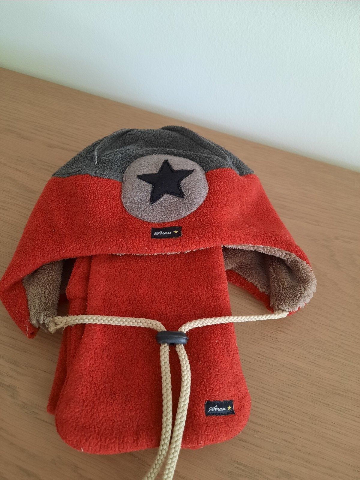 Kindermuts en sjaal, Strass, maat 4, Enfants & Bébés, Enlèvement, Écharpe