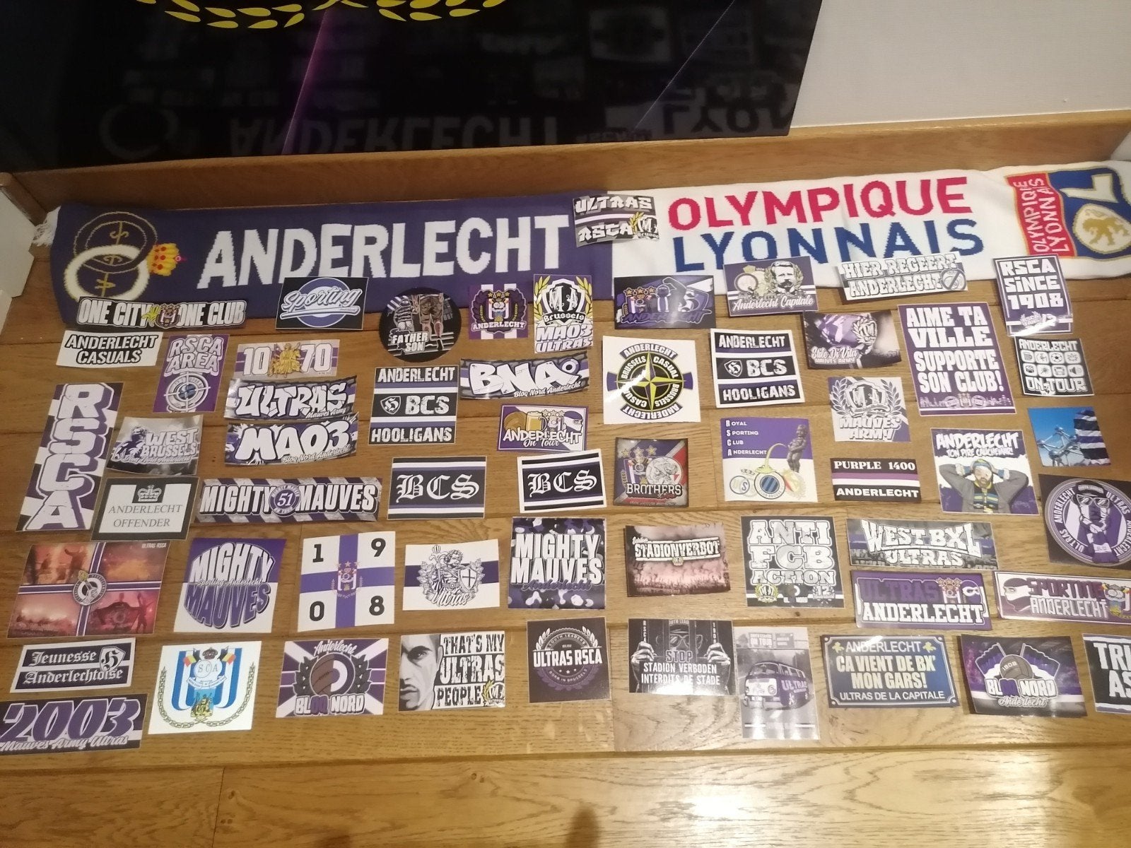 sjaal en stickers Rsca Anderlecht rsc, Verzenden