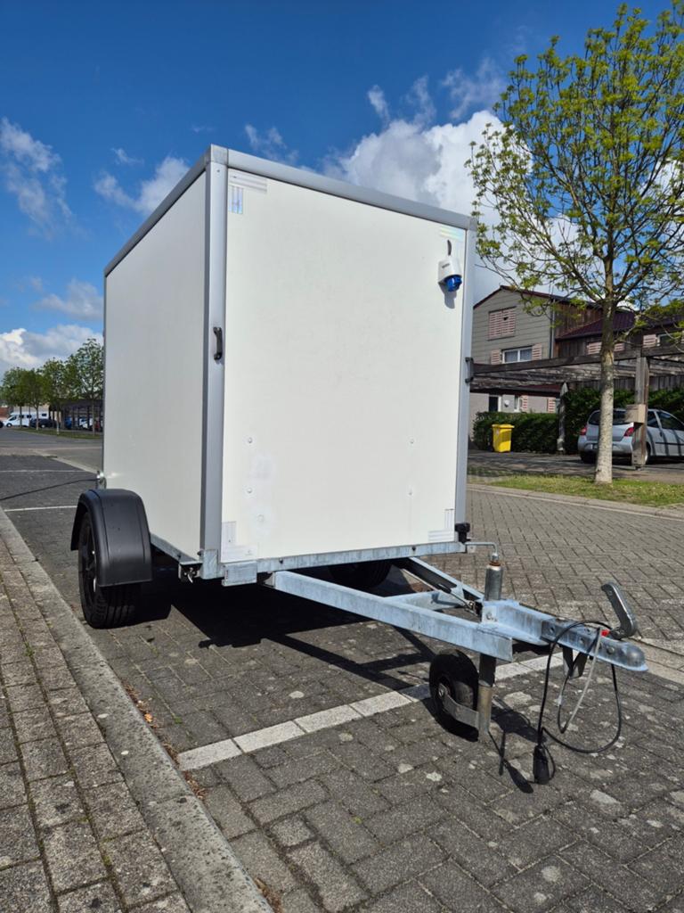 Aanhangwagen met elektriciteit, Auto diversen, Aanhangers en Bagagewagens, Ophalen