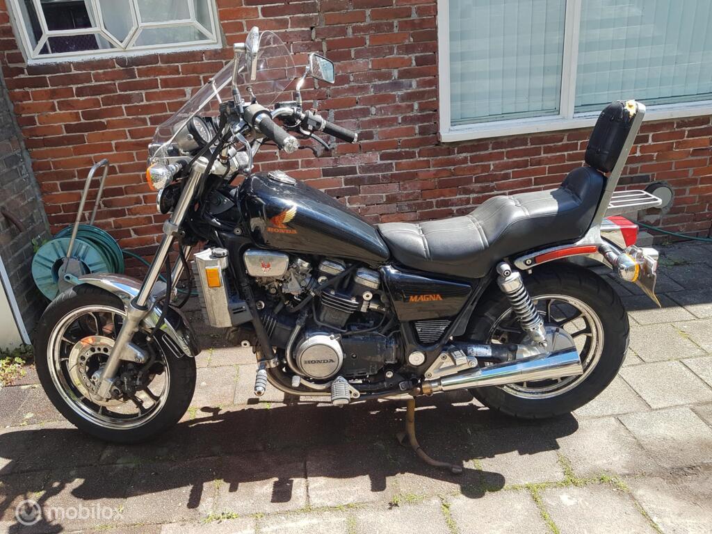 Honda  VF 700/750C Magna 1984, Motoren, Onderdelen | Honda, Gebruikt, Ophalen of Verzenden