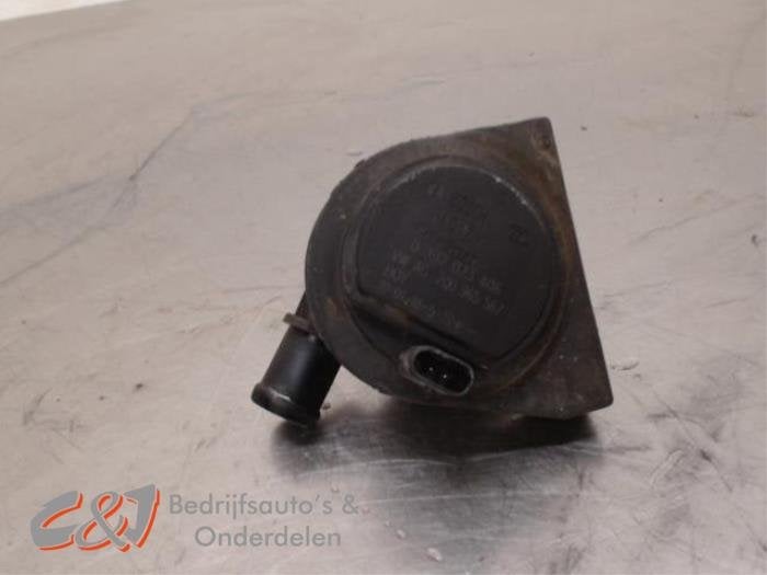 Extra waterpomp van een Volkswagen Caddy, Gebruikt, -, Volkswagen, -