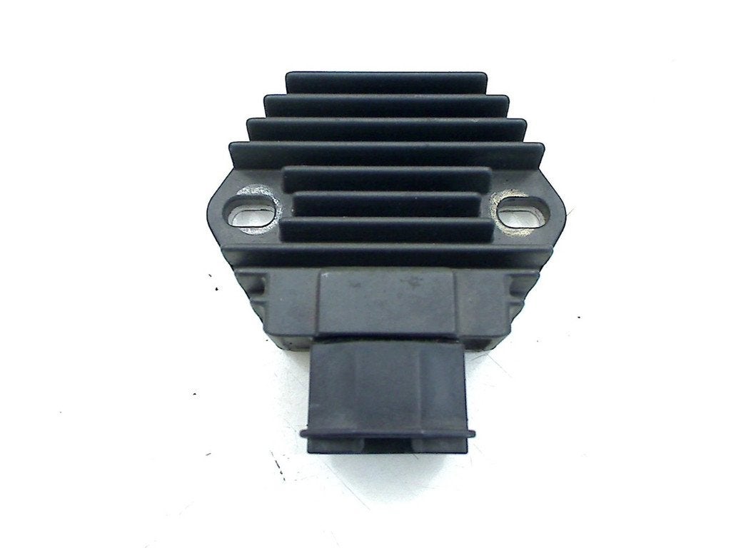 SPANNINGSREGELAAR Honda CBF 500 (01-1970/-), Dhr. S. di Majo, Gebruikt, Info@cama-motorparts.nl, P.J. Troelstraweg 8 8
3144 CX  MAASSLUIS, NL