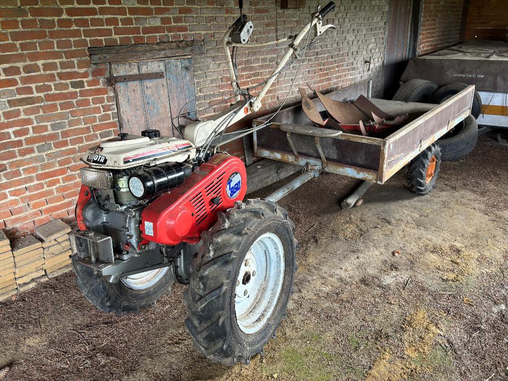 ploeg tuinfrees aanhanger Kubota, Doe-het-zelf en Bouw, Gereedschap | Freesmachines, Ophalen, Benzine, Gebruikt, Kubota