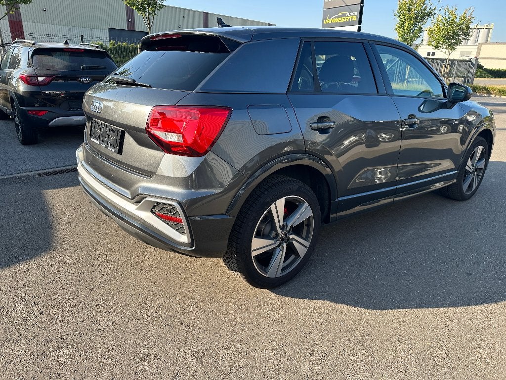 Audi Q2 "S-Line", 1.5 DSG automaat, 12/2025, CARPLAY-ANDROID, 1380 kg, 4 cilinders, Leder, 5 zetels