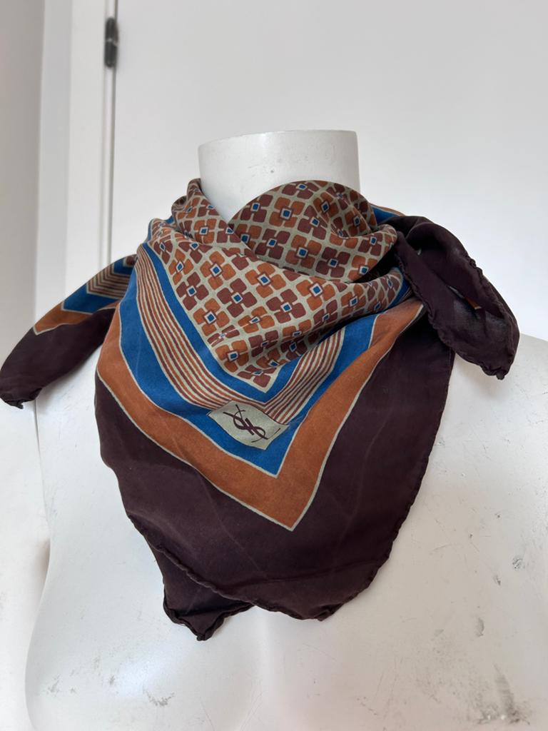 Yves Saint Laurent katoenen sjaal met patronen 66x66cm, Kleding | Dames, Mutsen, Sjaals en Handschoenen, Ophalen of Verzenden