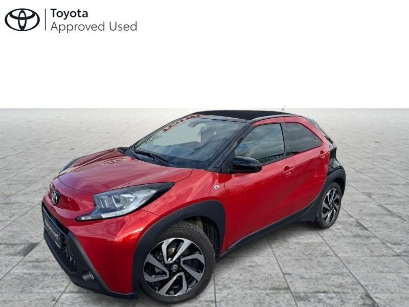 Toyota Aygo 1.0L CVT X Air pulse intérieur CUIR, Rouge, Achat, 998 cm³, Euro 6