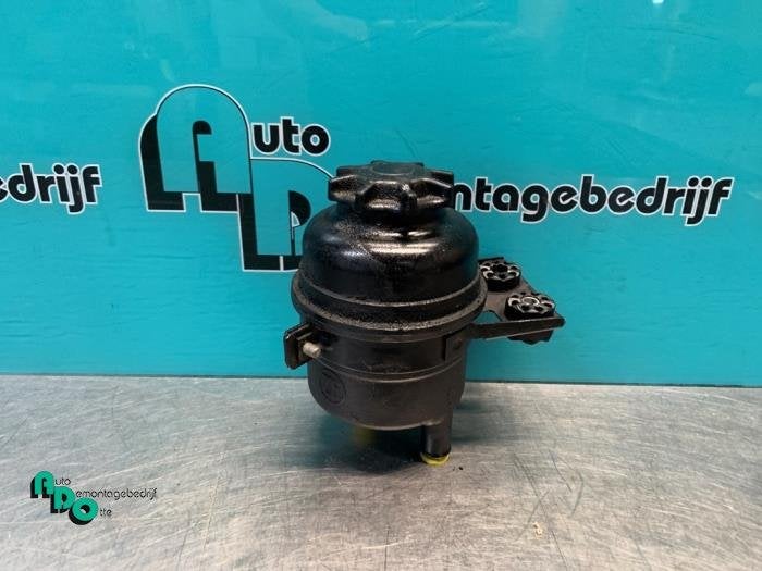 Réservoir d'huile direction assistée d'un BMW 1-Serie (1-S, -, 3 mois de garantie, Utilisé, -