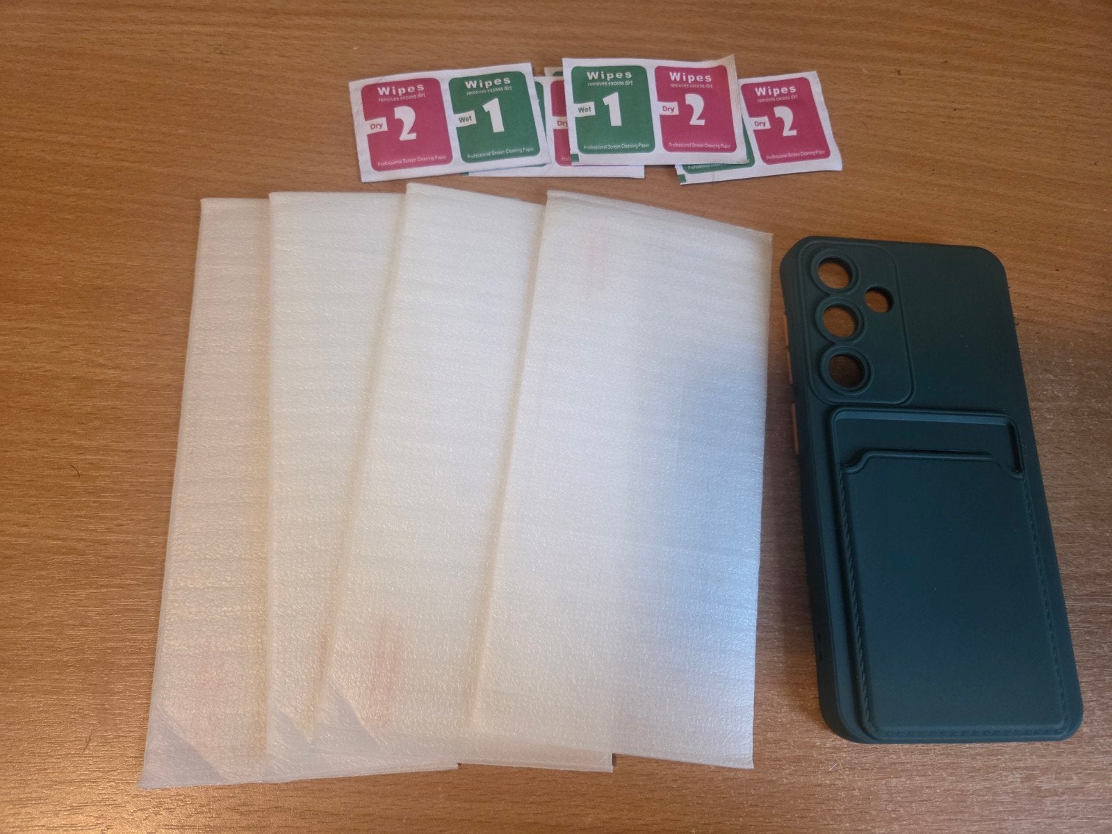 samsung 25 hoes en 4 screen protectors, Ophalen of Verzenden, Nieuw, Kaarthouder