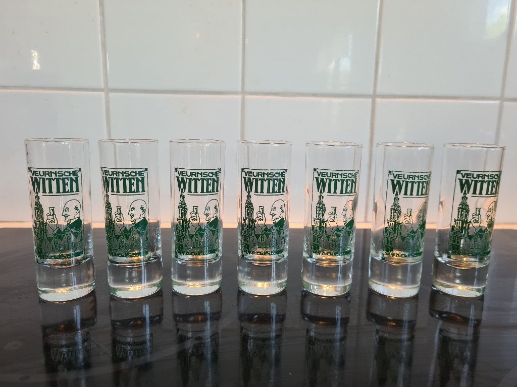 retro genever glazen veurnsche witten, Verzamelen, Ophalen of Verzenden, Zo goed als nieuw, Borrel- of Shotglas