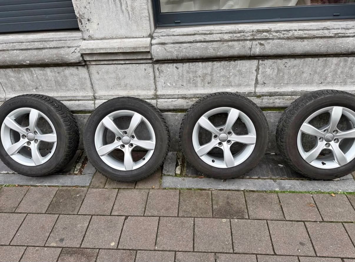 Originele Audi velgen 15 inch nieuwe winterbanden–185/60 R15, Autos : Pièces & Accessoires, 15 pouces, Pneus hiver, Pneu(s), Enlèvement