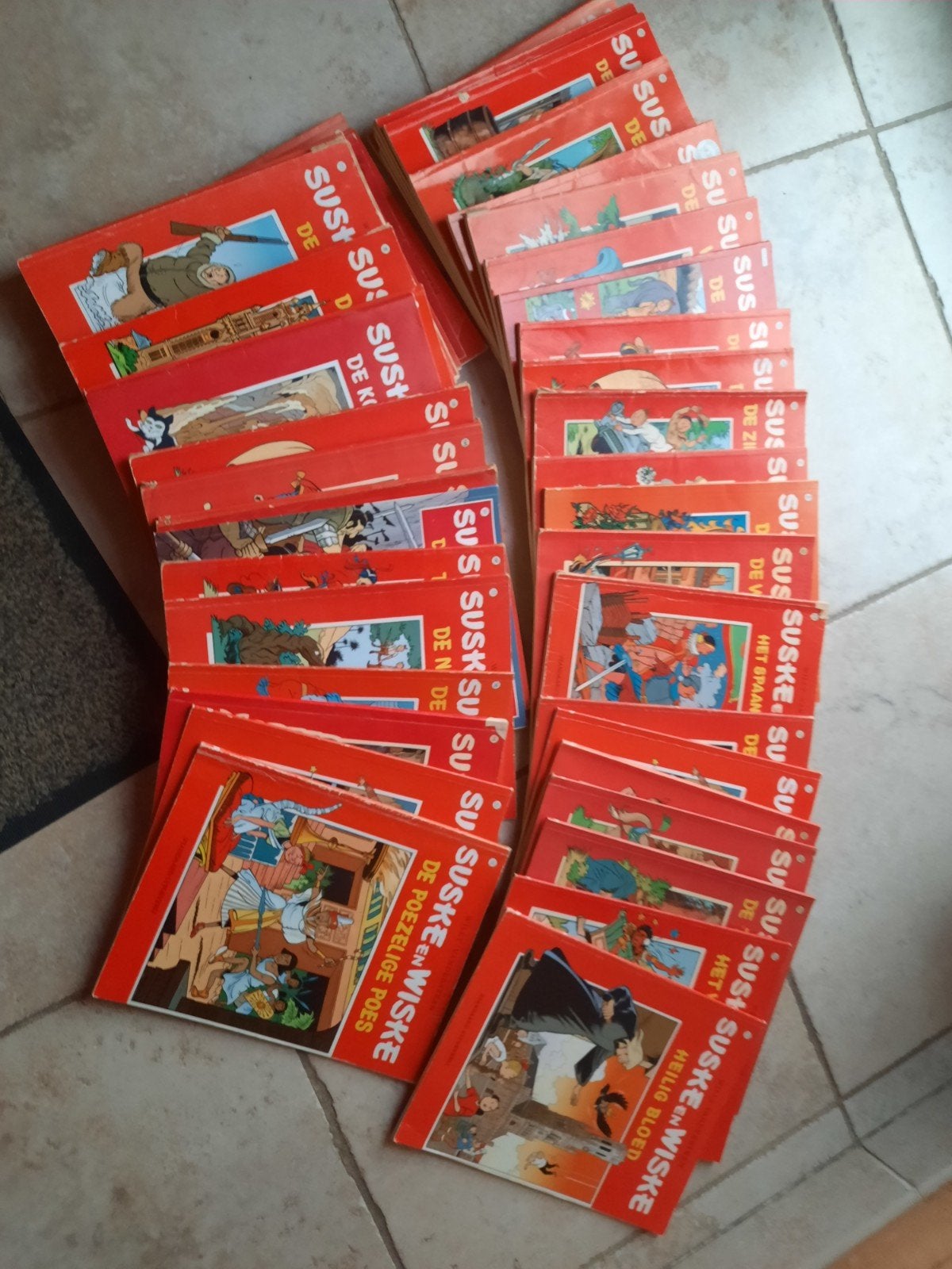 te koop 60 strips jommeke   , suske en wiske , kiekeboe ..., Boeken, Meerdere stripboeken, Ophalen, Gelezen