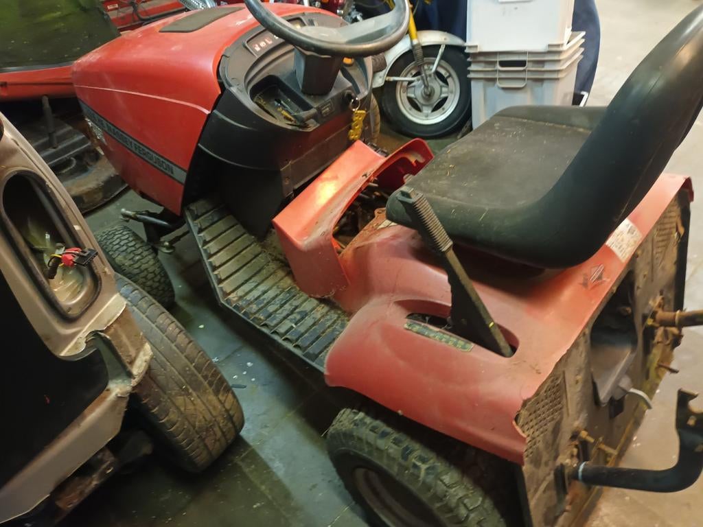 Tondeuse autoportée à plateau cassé, Enlèvement