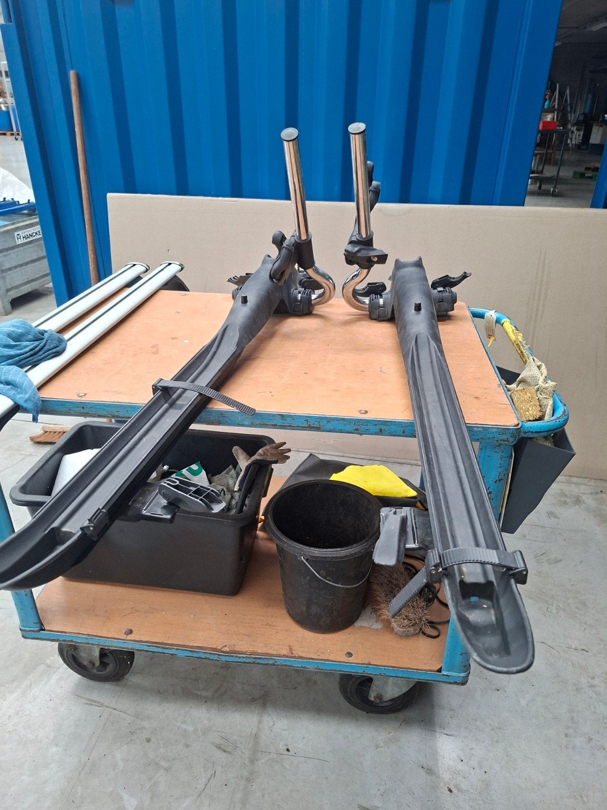 Fietsenrek fietsendragers auto 2 stuks universeel Thule, Auto diversen, Fietsendragers, Ophalen