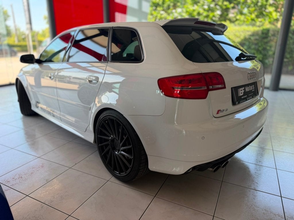 Audi Rs3 2011 photo 3