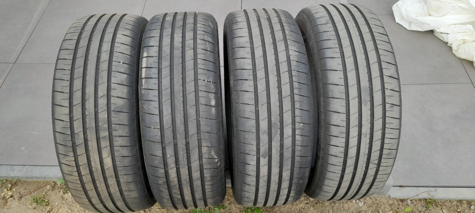 pneus à vendre bridgestone 215.55.18, Neuf, 215 mm, Véhicule de tourisme, Pneus été