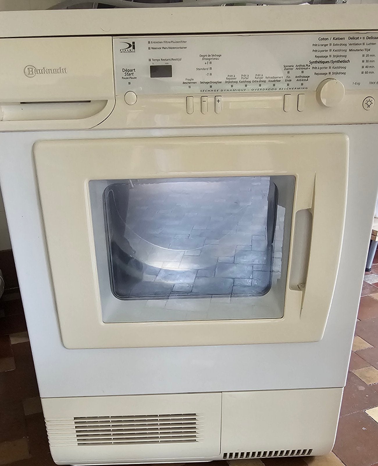 Condensatiedroogkast Bauknecht, Elektronische apparatuur, Droogkasten, Ophalen, Luchtafvoer