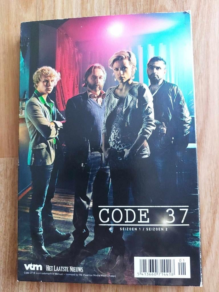 Dvd's Code 37 seizoen 1 & 2, Cd's en Dvd's, Dvd's | Tv en Series, Ophalen of Verzenden
