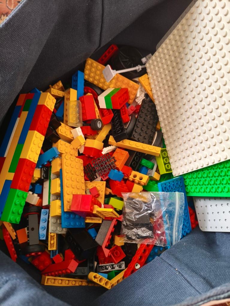Vier kilo Lego blokjes, Ophalen