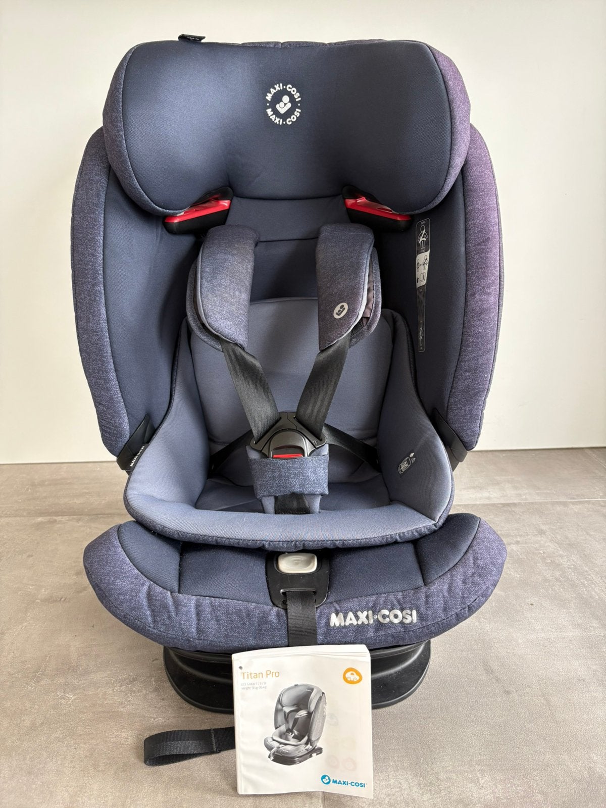 Maxi-cosi isofix Titan Pro avec coussin pour bébé, Enfants & Bébés, Comme neuf, 9 à 36 kg, Enlèvement, Isofix