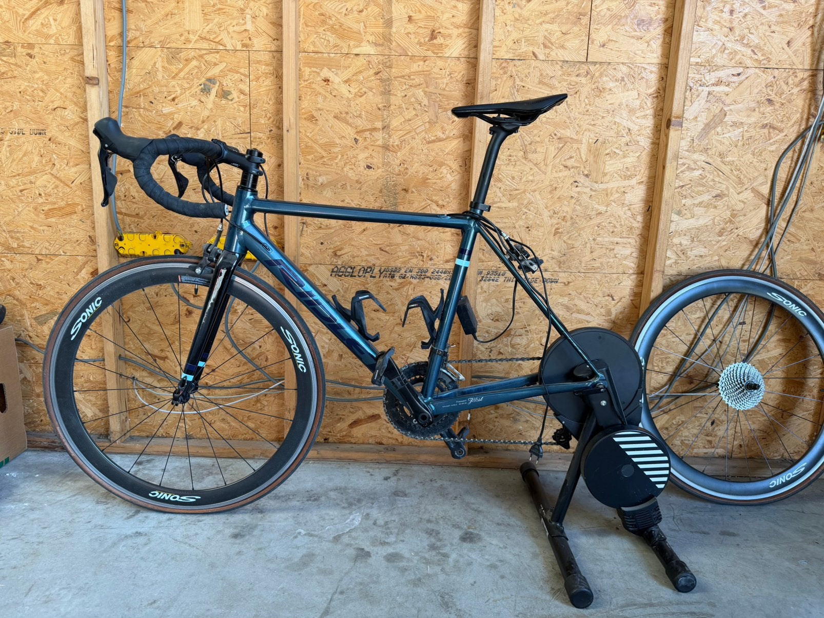Koersfiets Ridley, Fietsen en Brommers, Ophalen, Zo goed als nieuw, Velgrem
