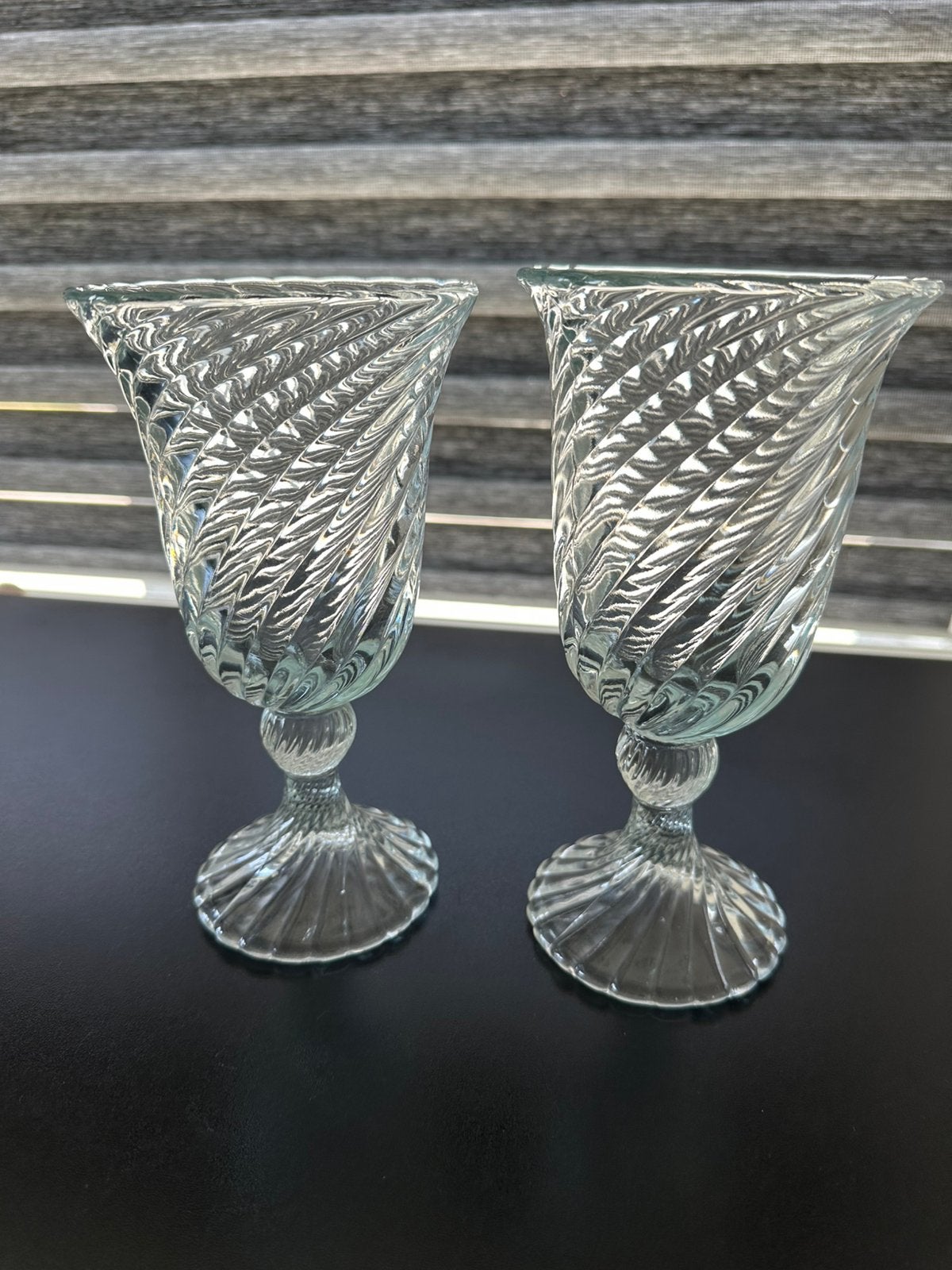 Lot de 2 vases - excellent état, Ophalen