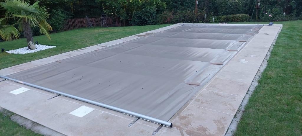 Bâche de sécurité toute saison pour piscine, Tuin en Terras, Zwembaden, Gebruikt, Inbouwzwembad, 400 cm of meer, Rechthoekig, Ophalen