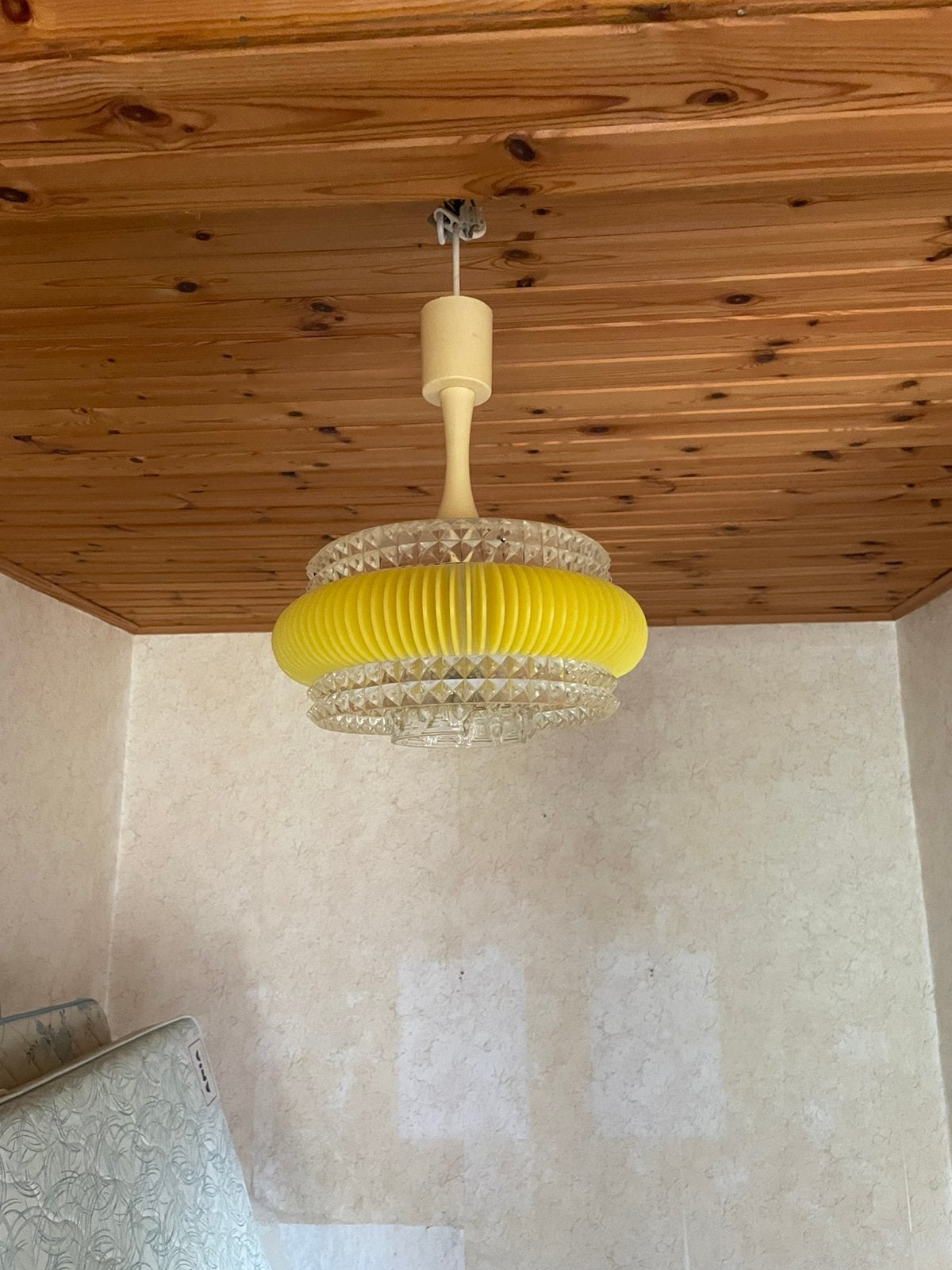 Gele glazen hanglamp, Maison & Meubles, Lampes | Suspensions, Comme neuf, Verre, Enlèvement
