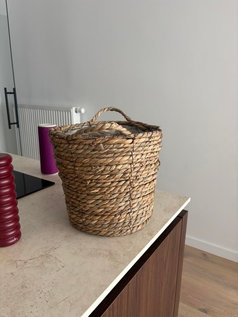 Mandje voor plant, Ophalen, Zo goed als nieuw