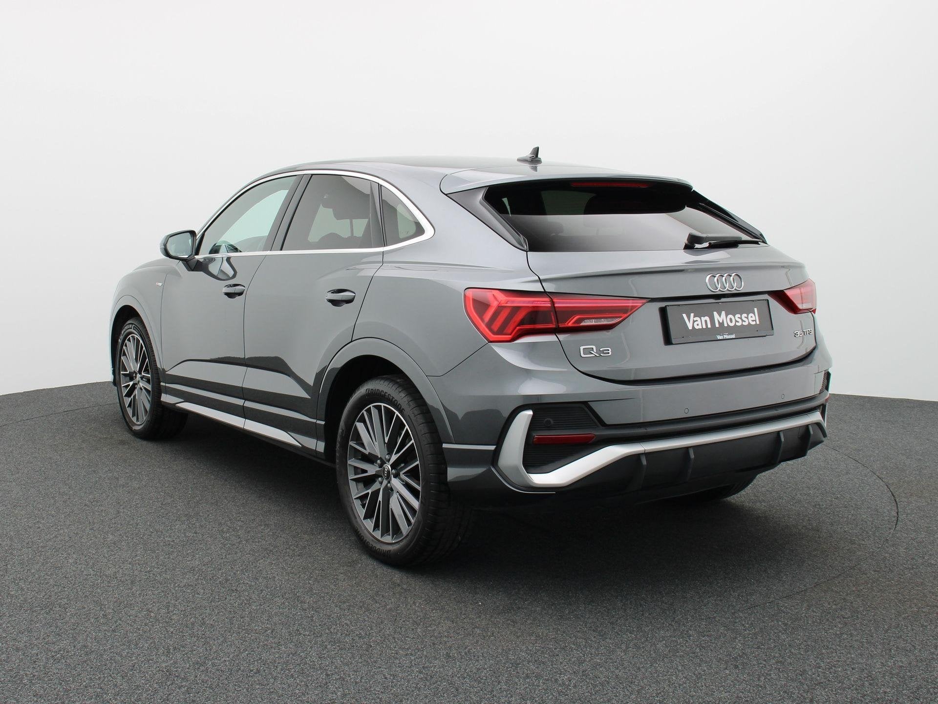 Audi Q3 Sportback 35 TFSI e S tronic S Line (automatique), Autos, Argent ou Gris, Achat, Entreprise, Carnet d'entretien