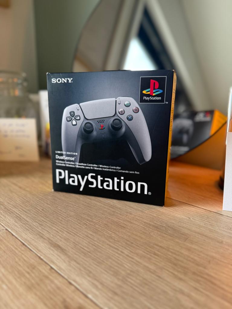 Playstation 5 controller 30th anniversary, Ophalen, Zo goed als nieuw, Controller, PlayStation 5