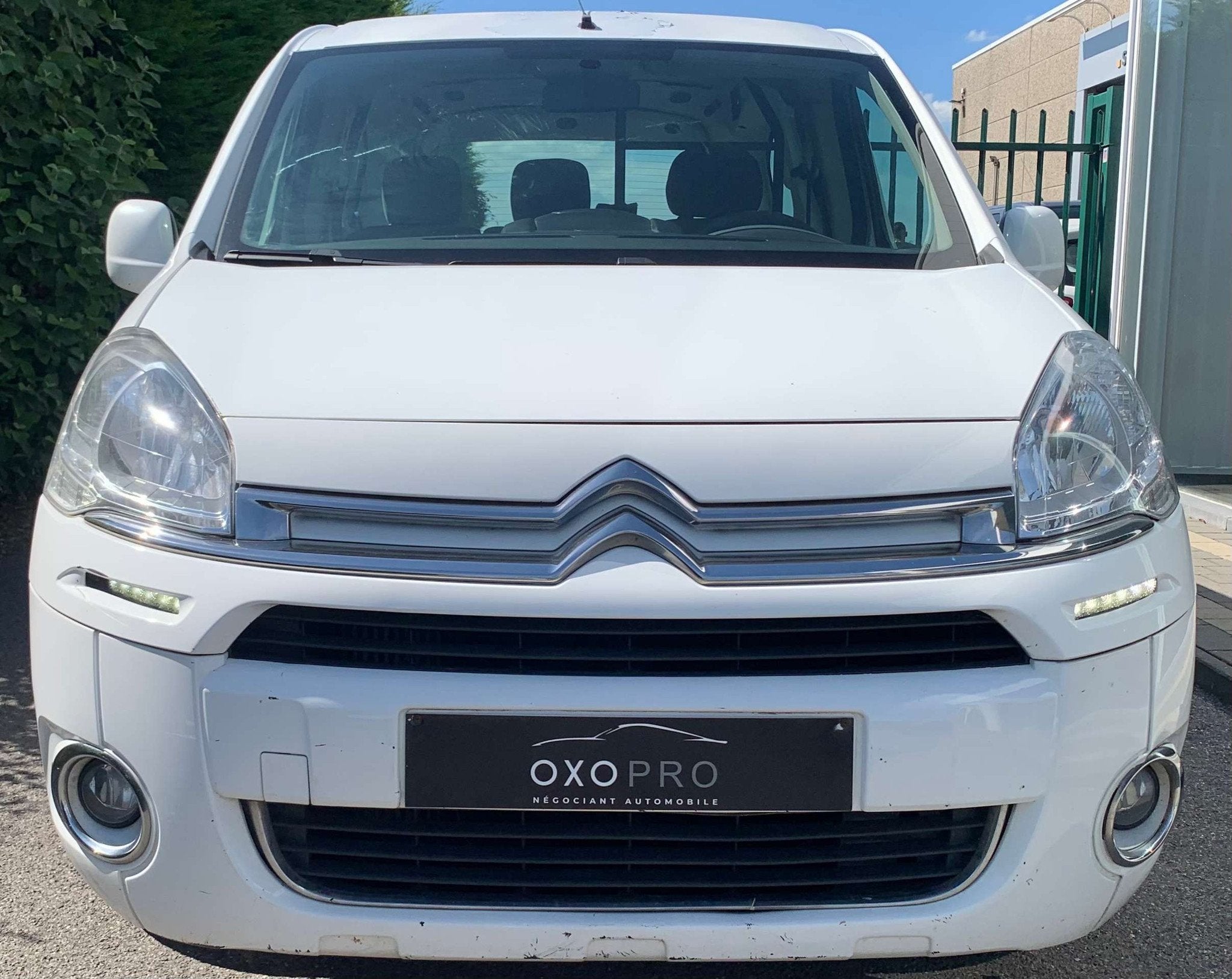 Citroën Berlingo 1.6 HDI Utilitaire 90CV / Boite Auto / Air, Autos, 90 ch, 4 portes, Entreprise, Capteur de lumière