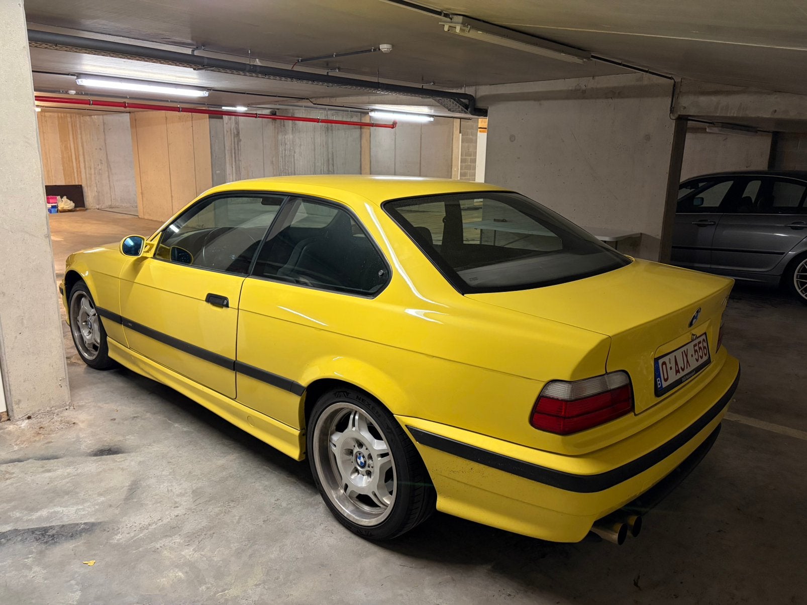 Bmw e36 m3, Auto's, Achterwielaandrijving, Zwart, Geel, Handgeschakeld