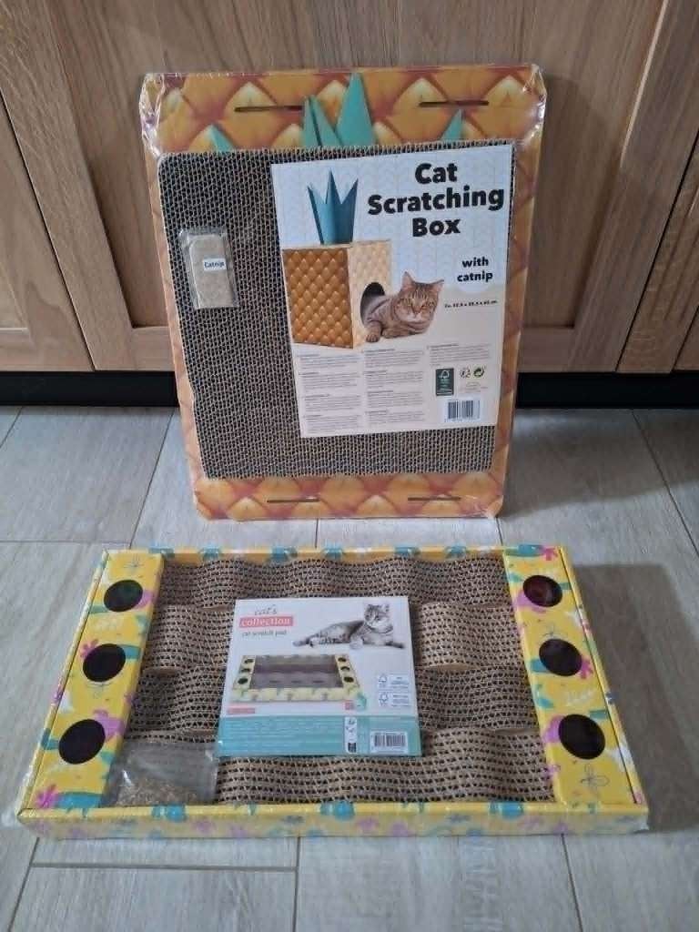 2 Ongeopende STUKS Kattenkrab huisje &  interactieve krabmat, Enlèvement, Neuf, Planche à gratter