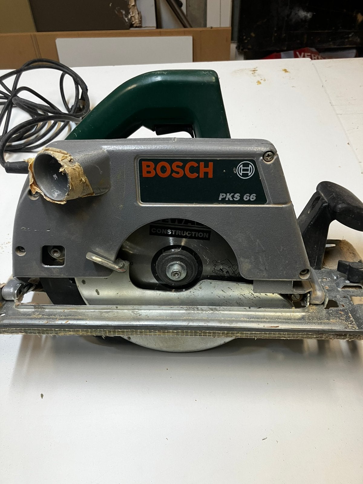 Bosch cirkelzaag PKS 66 met De Walt zaagblad, Ophalen, Zo goed als nieuw, Cirkelzaag