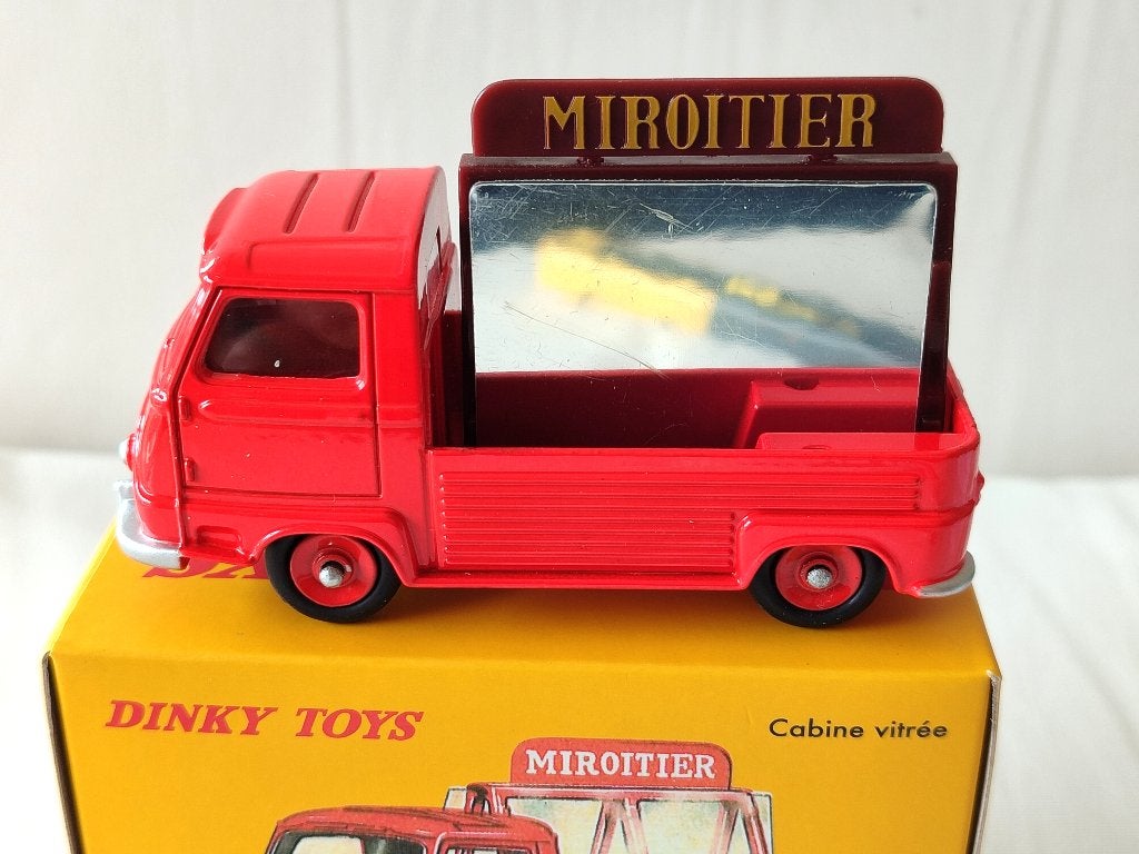 Dinky Atlas _ RENAULT ESTAFETTE „Spiegel” _ ref. 564., Ophalen of Verzenden, Zo goed als nieuw, Bus of Vrachtwagen, Dinky Toys