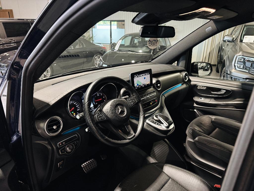 Mercedes-Benz V250d AMG-Line | Dubbele Cabine - Garantie, Auto's, Mercedes-Benz, Monovolume, 2500 kg, Leder, Bedrijf