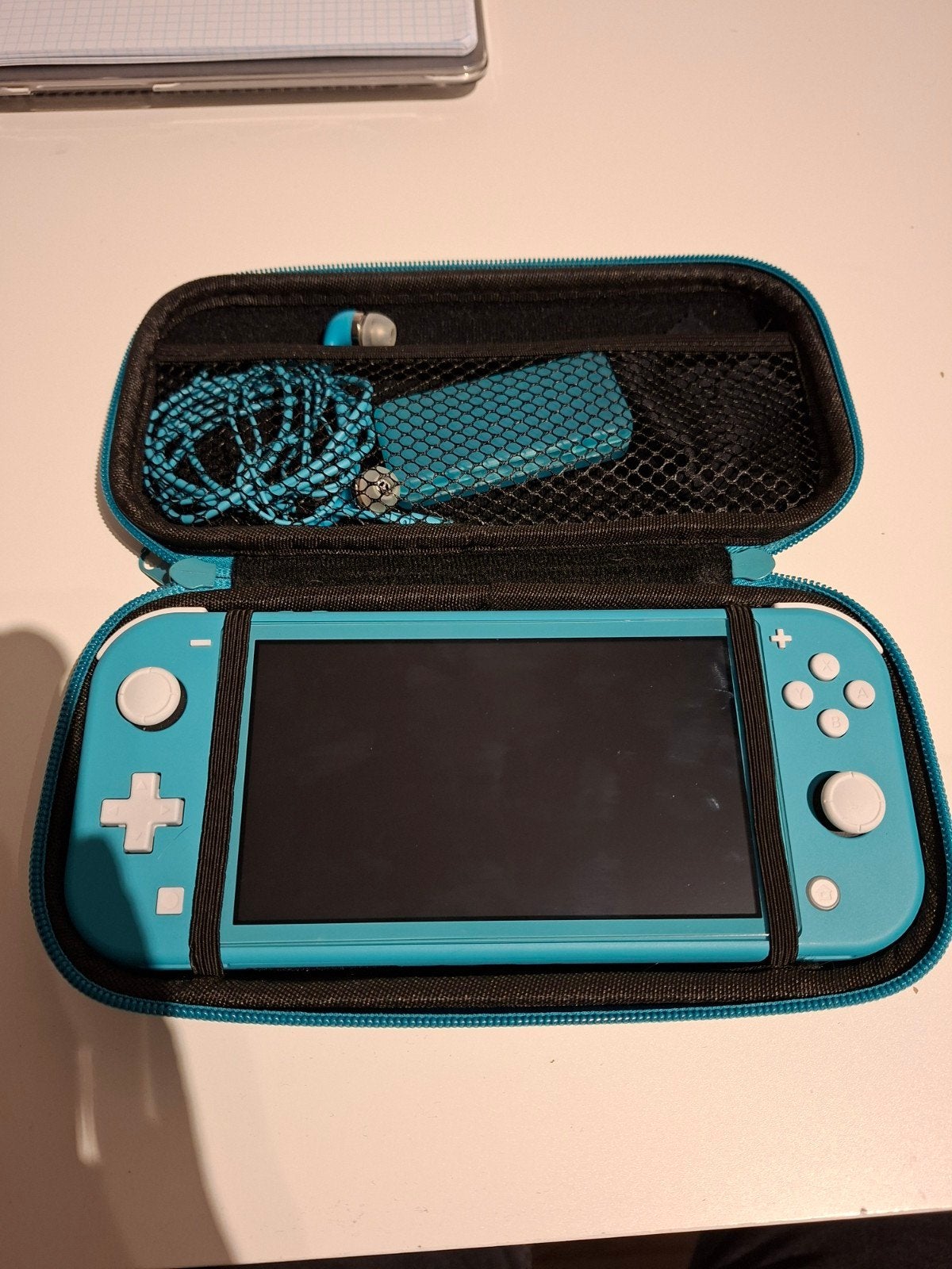 nintendo switch light, Games en Spelcomputers, Spelcomputers | Nintendo Switch Lite, Ophalen, Turquoise, Zo goed als nieuw, Met beschermhoes of tas