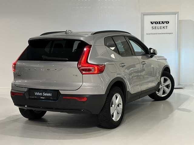 Volvo XC40 T2 Automaat Micro hybrid, Autos, Volvo, 94 kW, Argent ou Gris, Achat, Euro 6