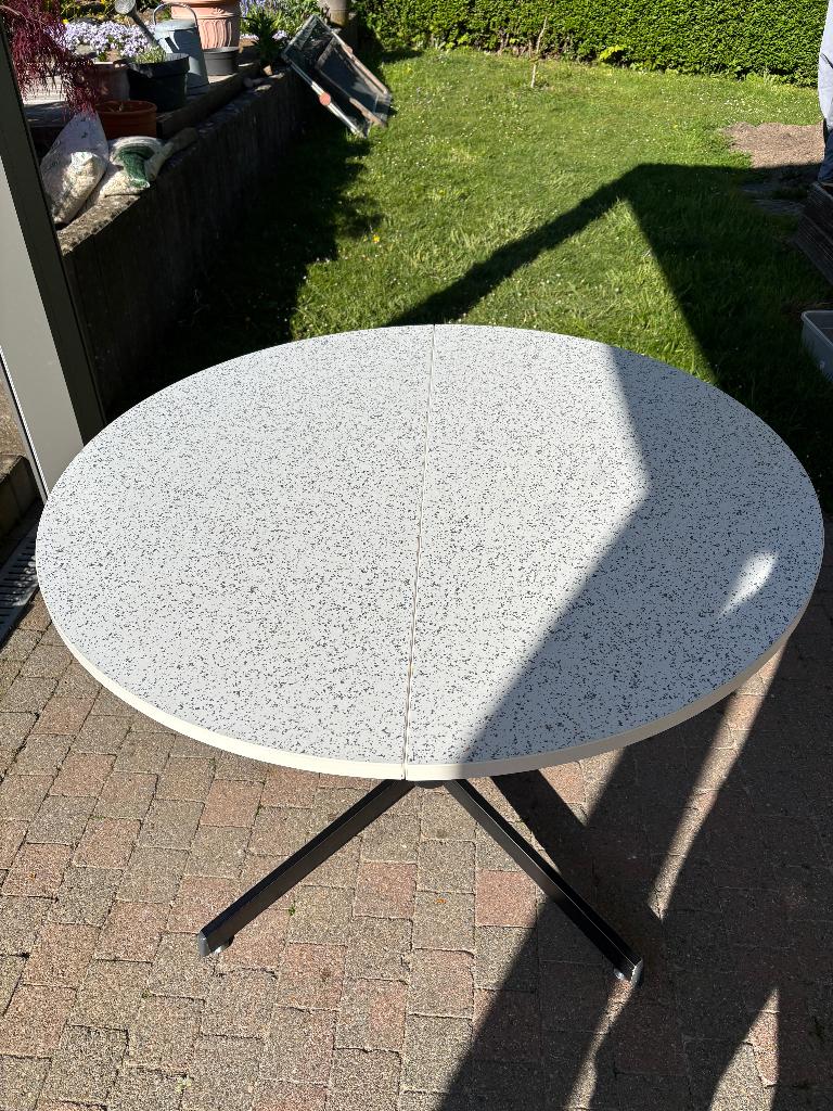 table cuisine, 100 à 150 cm, Quatre personnes, 100 à 150 cm, Enlèvement
