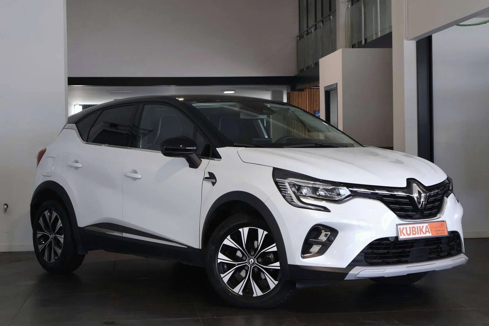 Renault Captur Captur 1.33 TCe Camera Trekhaak LED Automaat, Auto's, Renault, Automaat, https://public.car-pass.be/vhr/422c3886-f7bc-4aa5-aef2-5c9fb06eeabe