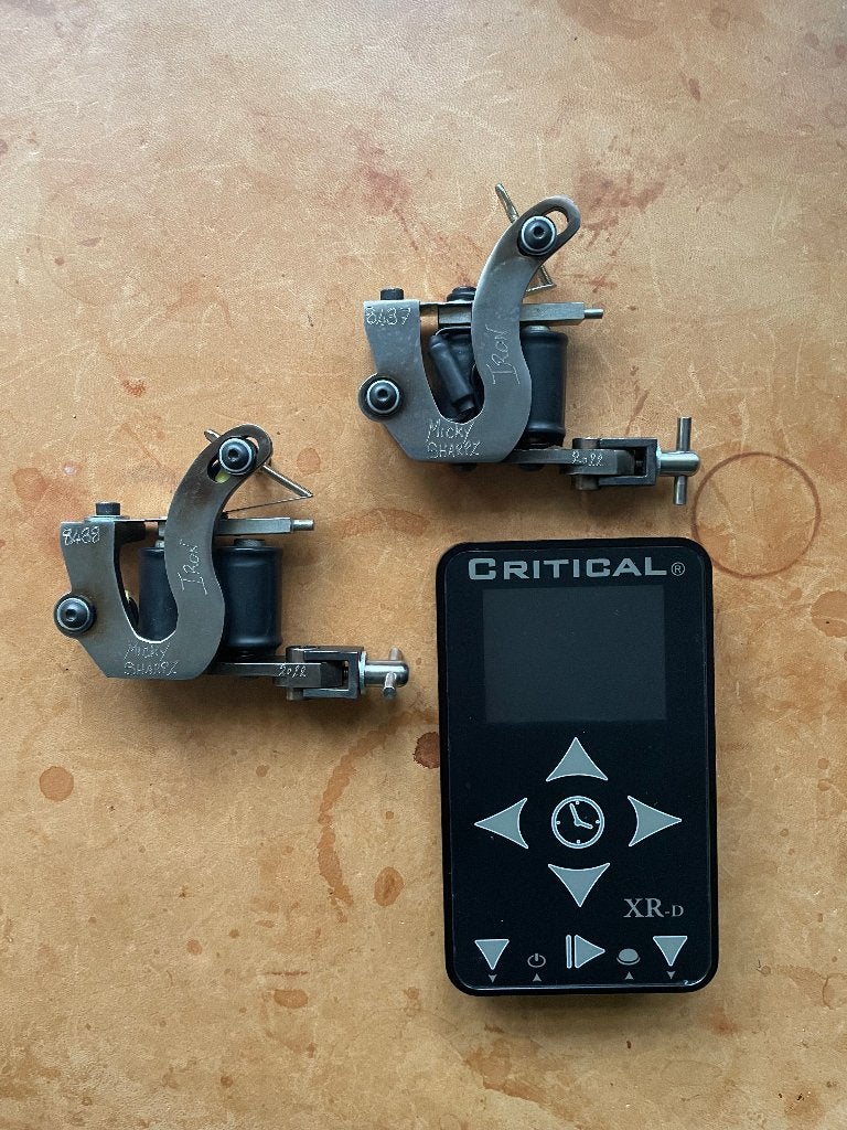 Complete Tattoo Set–2x Coil Machines + Critical Power Supply, Ophalen of Verzenden, Gebruikt