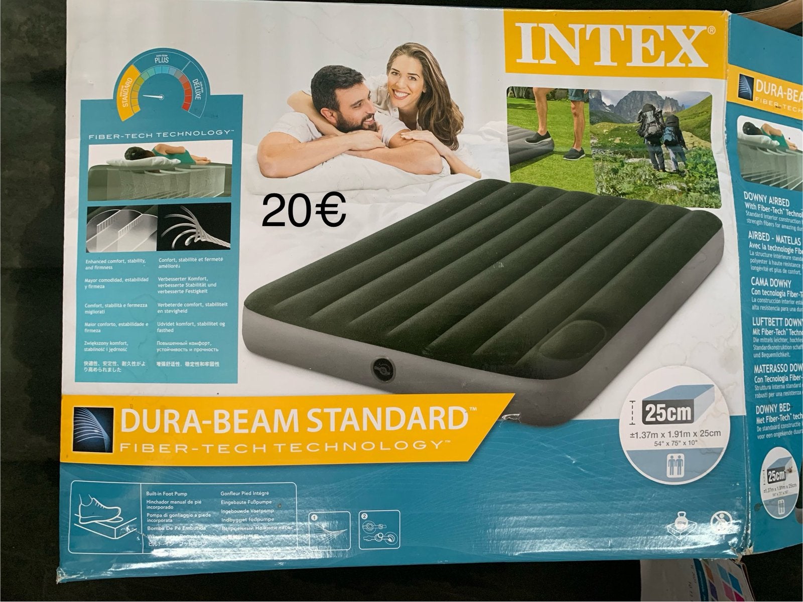 Opblaasbare matras met ingebouwde voetpomp, Caravanes & Camping, Matelas pneumatiques, Enlèvement, Comme neuf
