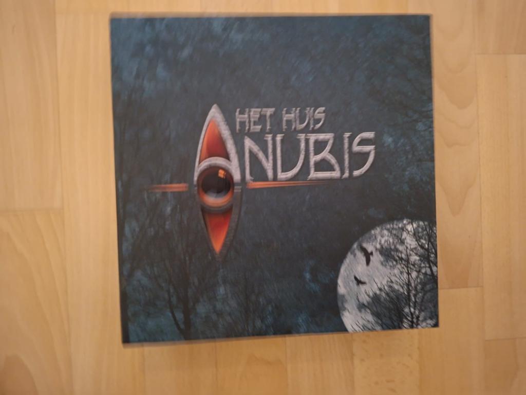 Het huis Anubis, Ophalen