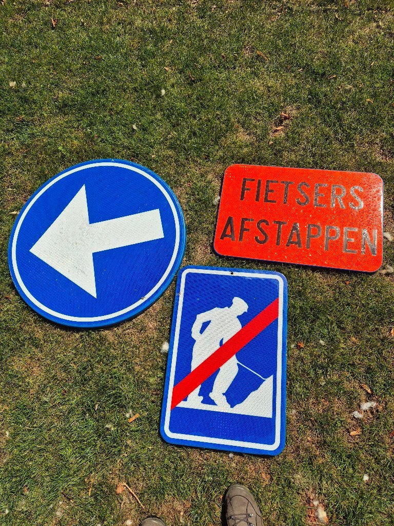 verkeersborden werf, Ophalen, Zo goed als nieuw