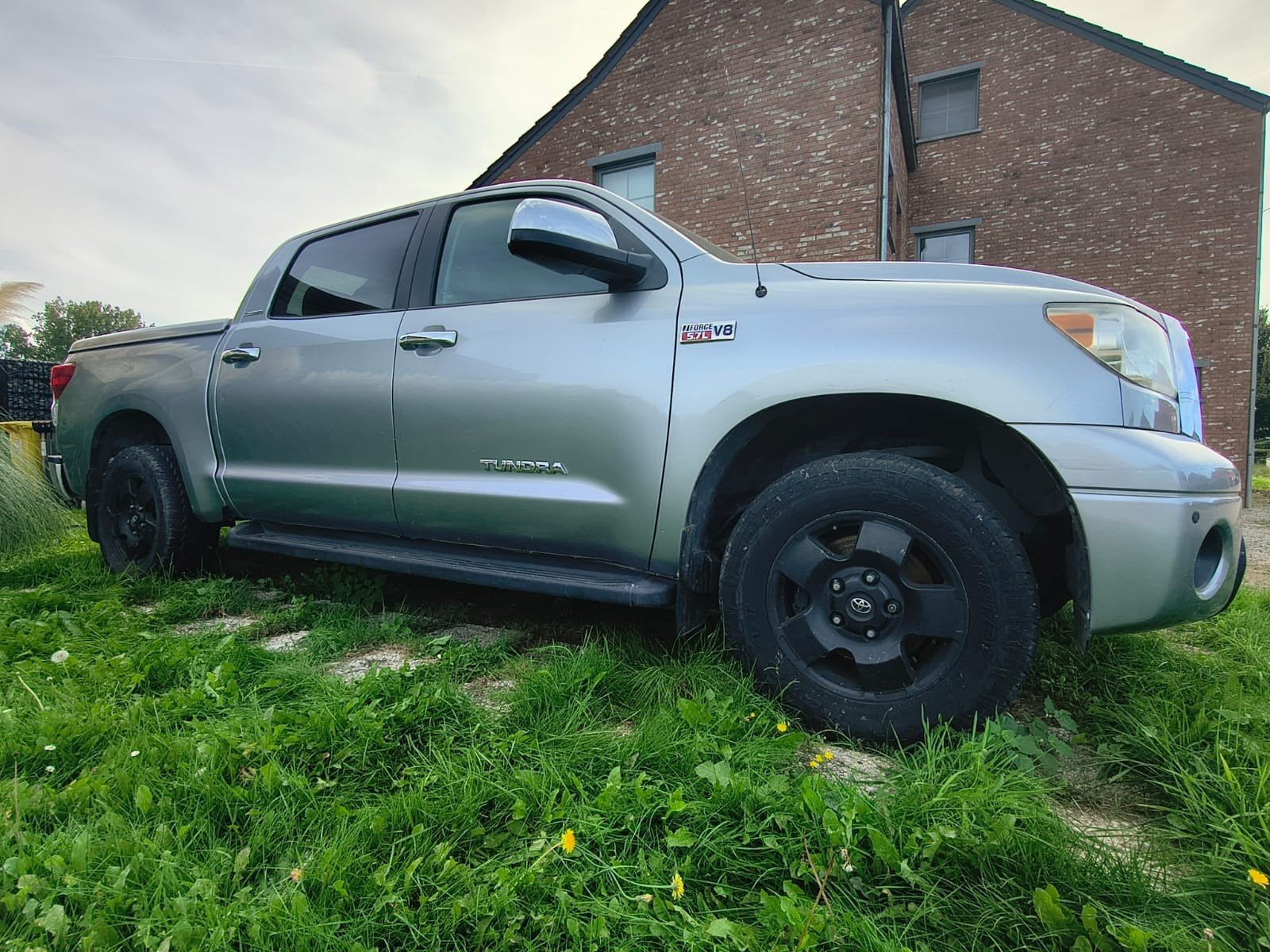 Toyota Tundra 5.7 V8 Limited | Lichte Vracht | LPG | 2 Sets, Autos, Cuir, Argent ou Gris, Achat, Attache-remorque