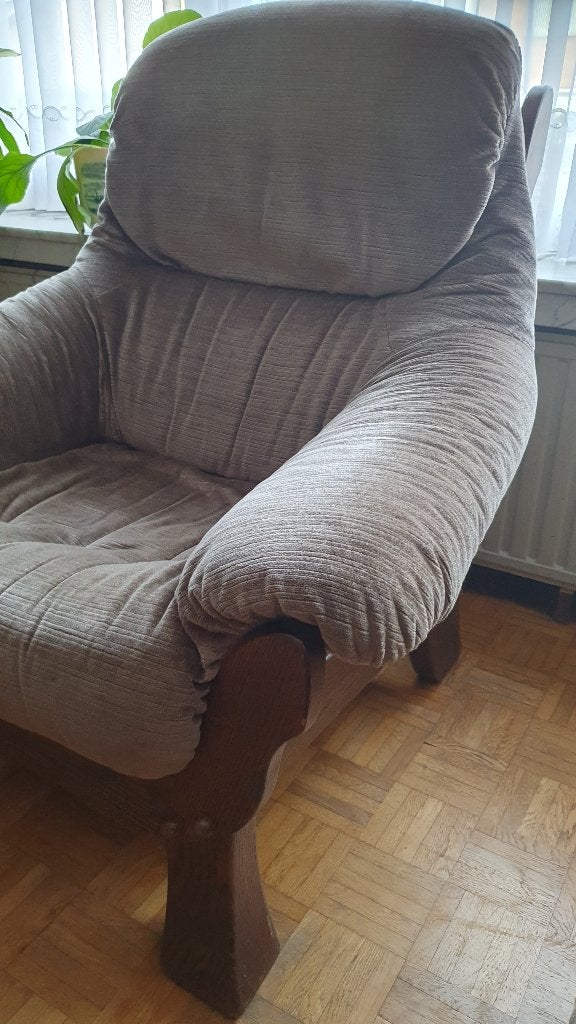 Chaise mamie confortable en très bon état, Maison & Meubles, 75 à 100 cm, Klassiek, Moins de 150 cm, Bois