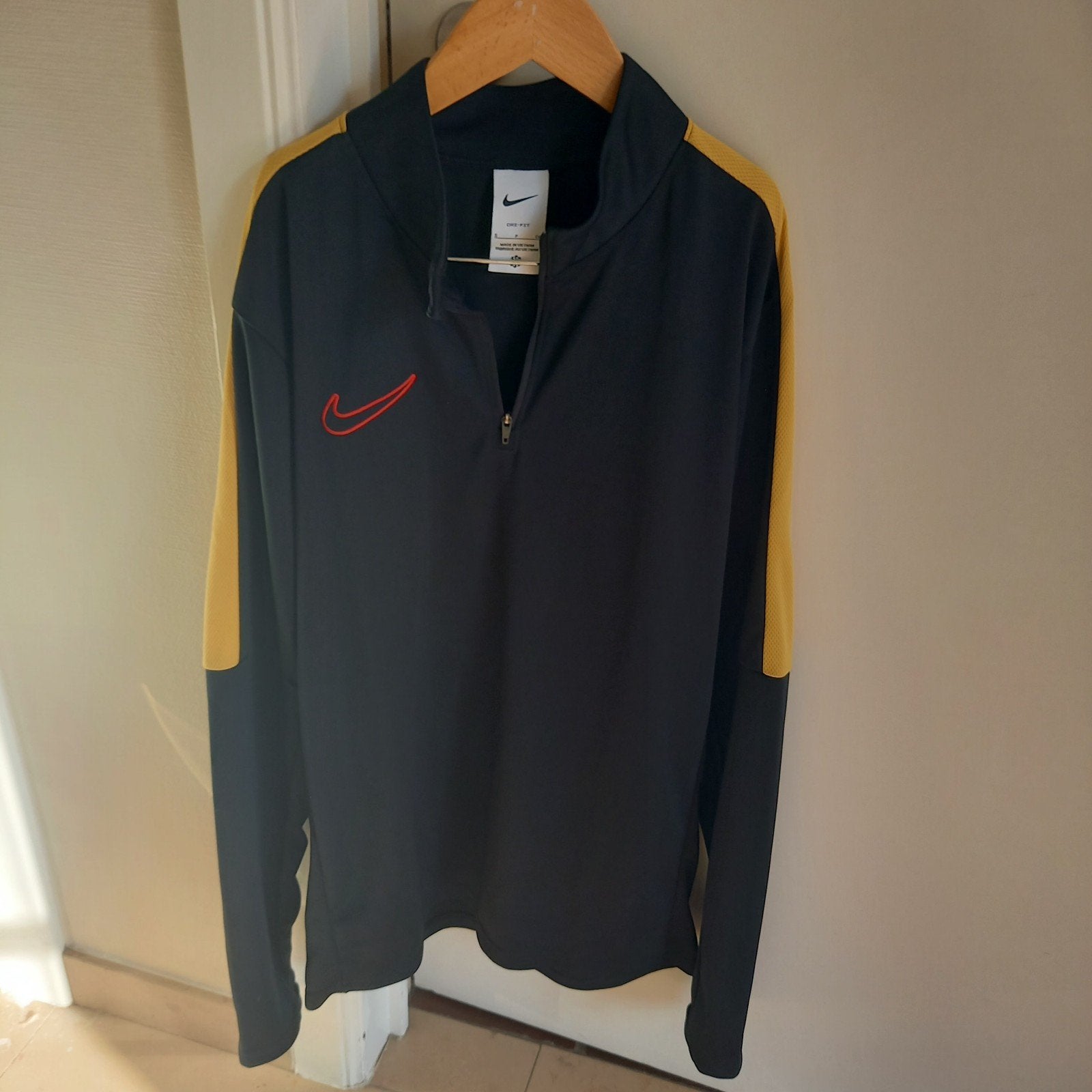 nieuwe sportshirt Nike, Ophalen of Verzenden, Maat 46 (S) of kleiner