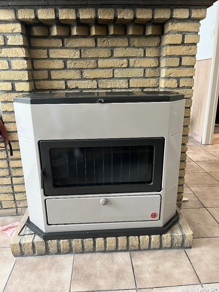 Mazout stoof/ stookoliekachel/ poêle à mazout, Ophalen, Oliekachel, Gebruikt, Overige brandstoffen